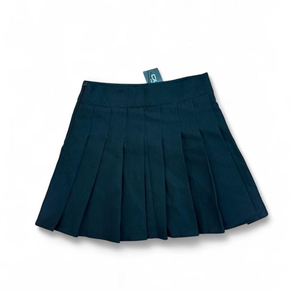 Black pleated mini skirt in size M